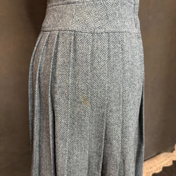 RARE 1950s Union-Made Wool Fit-and-Flare Dress | Tailored Herringbone Tweed - Picture 10 of 16